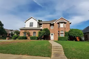 1040 Woodbriar Dr, Grapevine, TX 76051 - Photo 1