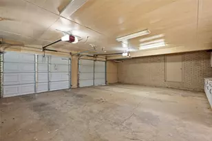 3202 S Country Club Rd, Garland, TX 75043 - Photo 20
