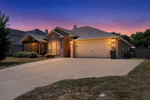 7526 Park Ave, Forest Hill, TX 76140 - Photo 10