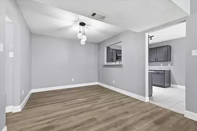 2909 Menlo Park Lane, Carrollton, TX 75007 - Photo 8