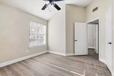 2909 Menlo Park Lane, Carrollton, TX 75007 - Photo 20