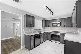 2909 Menlo Park Ln, Carrollton, TX 75007 - Photo 12