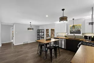 8809 Liptonshire Dr, Dallas, TX 75238 - Photo 8