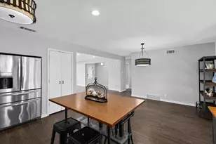 8809 Liptonshire Dr, Dallas, TX 75238 - Photo 6