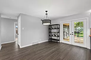 8809 Liptonshire Dr, Dallas, TX 75238 - Photo 4
