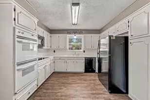 905 Meadowlark Ln, Stephenville, TX 76401 - Photo 10
