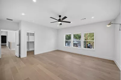 413 Graham Avenue, Dallas, TX 75223 - Photo 14