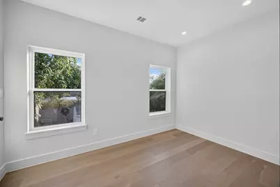 413 Graham Avenue, Dallas, TX 75223 - Photo 20