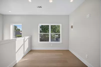 413 Graham Avenue, Dallas, TX 75223 - Photo 22