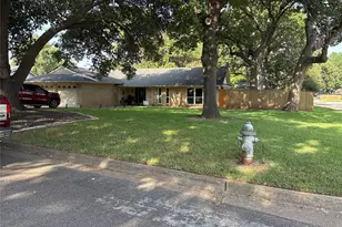 3900 Lynbrook Ln, Arlington, TX 76015 - Photo 1
