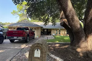 3900 Lynbrook Ln, Arlington, TX 76015 - Photo 2