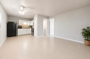 3039 College Ave, Fort Worth, TX 76110 - Photo 2