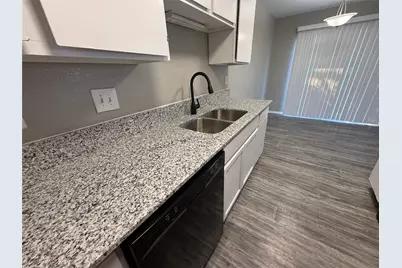 1122 Millview #2704, Arlington, TX 76012 - Photo 6
