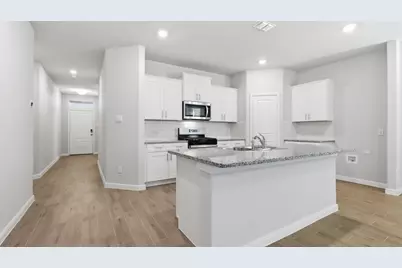 908 Parkview Drive, Cleburne, TX 76031 - Photo 2