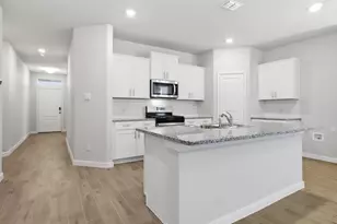 908 Parkview Dr, Cleburne, TX 76031 - Photo 2