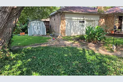 1210 Vicksburg Drive, Garland, TX 75041 - Photo 4