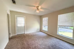 1705 N Robinson St, Cleburne, TX 76031 - Photo 12