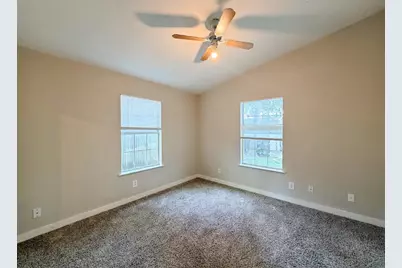 1705 N Robinson Street, Cleburne, TX 76031 - Photo 10