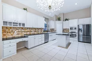 4564 Jousting Ln, Grand Prairie, TX 75052 - Photo 14