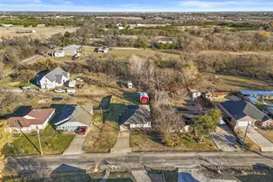 314 Woodard St, Farmersville, TX 75442 - Photo 36