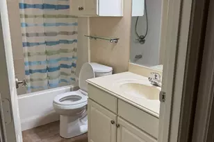 1010 Dawn Ct, Granbury, TX 76048 - Photo 4