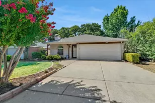 5906 Santa Fe Dr, Arlington, TX 76017 - Photo 2