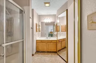 5906 Santa Fe Dr, Arlington, TX 76017 - Photo 20