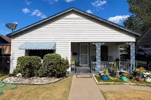2118 Roosevelt Ave, Fort Worth, TX 76164 - Photo 1