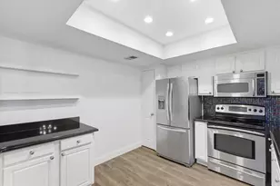 10207 Regal Oaks Dr, Dallas, TX 75230 - Photo 12