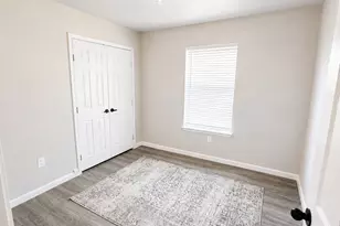 106 Raymond St, Bowie, TX 76230 - Photo 14