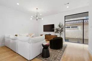 3541 Kalterra, Dallas, TX 75219 - Photo 4