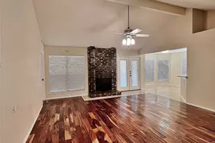 4808 Waxwing Dr, Arlington, TX 76018 - Photo 4