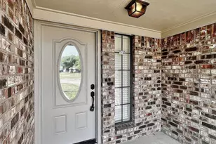 4808 Waxwing Dr, Arlington, TX 76018 - Photo 2