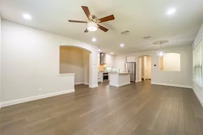 4666 Rhett Lane #E, Carrollton, TX 75010 - Photo 4