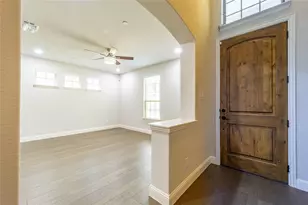 4666 Rhett Ln, Carrollton, TX 75010 - Photo 2