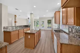 2616 Cove Dr, Grand Prairie, TX 75054 - Photo 10