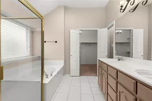 5825 Echo Bluff Dr, Haltom City, TX 76137 - Photo 28