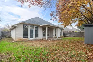 5825 Echo Bluff Dr, Haltom City, TX 76137 - Photo 32