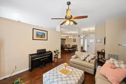 4137 Mapleridge Drive, Grapevine, TX 76051 - Photo 4