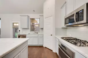 2418 Hillview Dr, Garland, TX 75043 - Photo 10