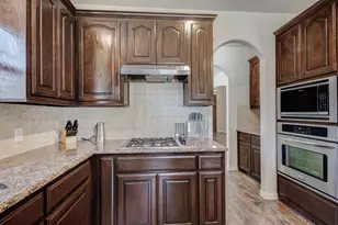 13921 Sparrow Hill Dr, Little Elm, TX 75068 - Photo 8