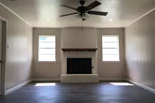 613 E Mustang St, Crowley, TX 76036 - Photo 6