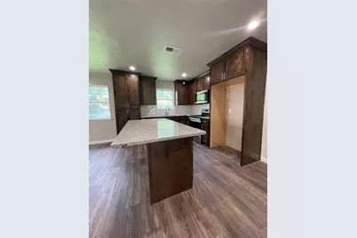 613 E Mustang Street, Crowley, TX 76036 - Photo 4