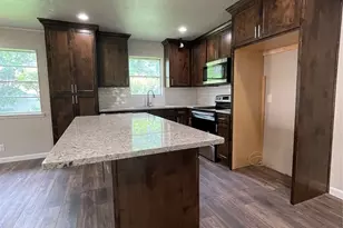 613 E Mustang St, Crowley, TX 76036 - Photo 4