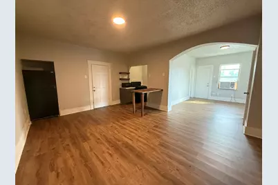 431 E 8th Street #C, Dallas, TX 75203 - Photo 2