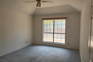1307 Sequoia Dr, Grand Prairie, TX 75052 - Photo 8