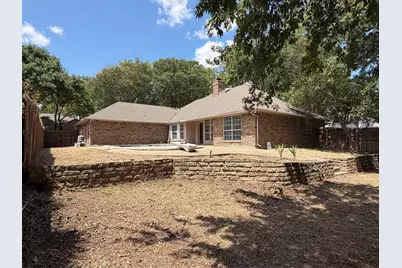 1307 Sequoia Drive, Grand Prairie, TX 75052 - Photo 14