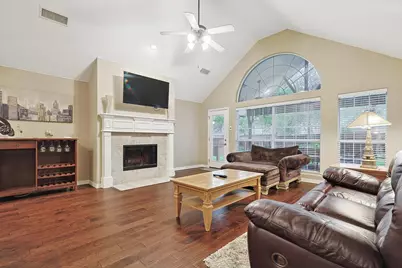 1000 Noble Avenue, Lantana, TX 76226 - Photo 10