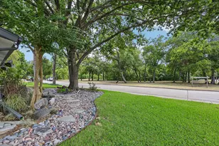 1023 Springbrook Dr, Plano, TX 75075 - Photo 36
