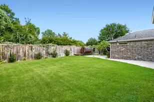 1300 Avenue C, Grand Prairie, TX 75051 - Photo 16